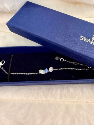 Pulsera Swarovski Azul y Plateada, nueva 