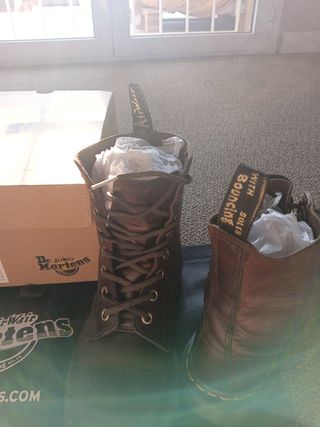 Botas Dr. Martens Marrones/Rojas Talla 37