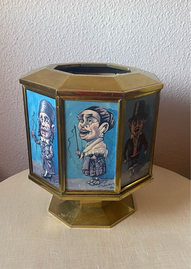 Maceteros latón gigantes cabezudos grande 48 alto