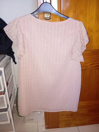 Blusa rosa con volantes talla S