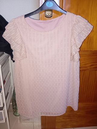 Blusa rosa con volantes talla S