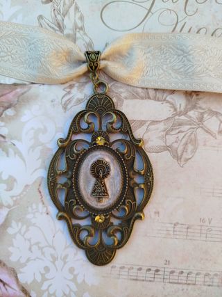 Conjunto Baturra: Pendientes y Colgante