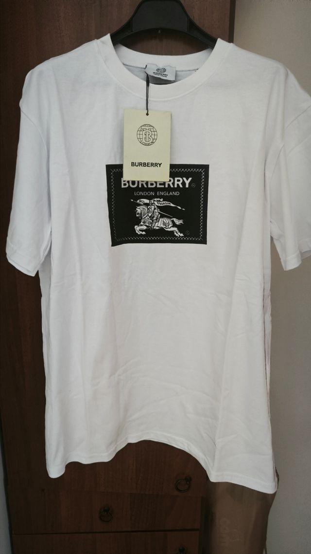 Completo Burberry bianco