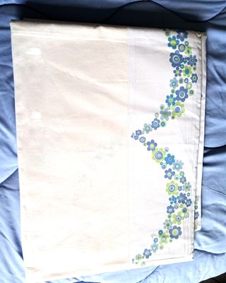 Lenzuolo matrimoniale con fiori blu e verdi