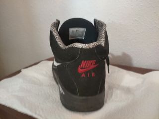 Zapatillas Nike Air Niño Negras Rojas