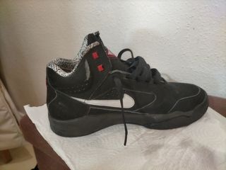 Zapatillas Nike Air Niño Negras Rojas