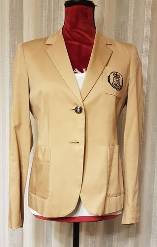 Traje Purificación García camel