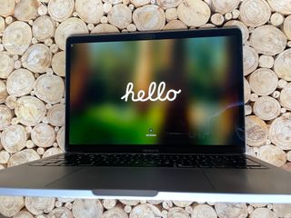 MacBook Pro 13 2020 A2251 Elegante y Potente 