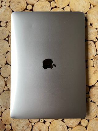 MacBook Pro 13 2020 A2251 Elegante y Potente 