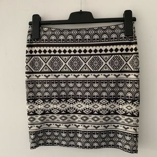 Falda ajustada Stradivarius Talla M