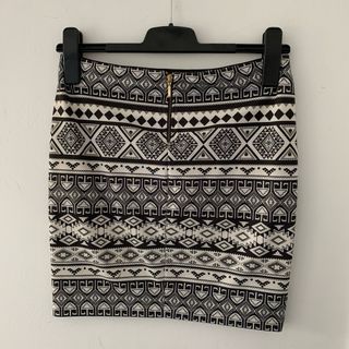 Falda ajustada Stradivarius Talla M