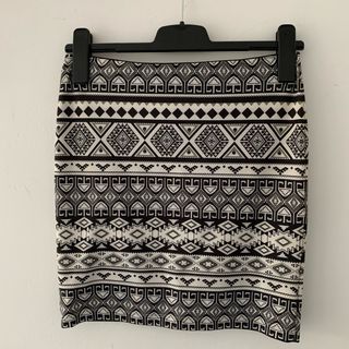 Falda ajustada Stradivarius Talla M