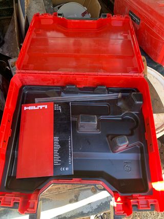 Caja Hilti para taladro