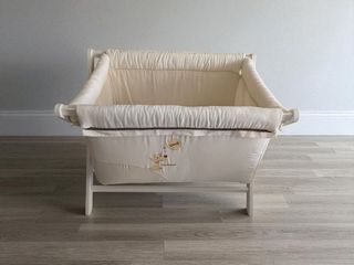 2 Cochecitos de bebé y 1 cuna moisés
