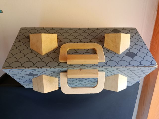 Casita de muñecas de madera