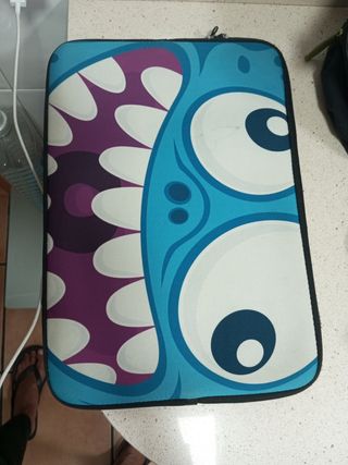 Funda ordenador portátil neopreno 35x25 cm diseño