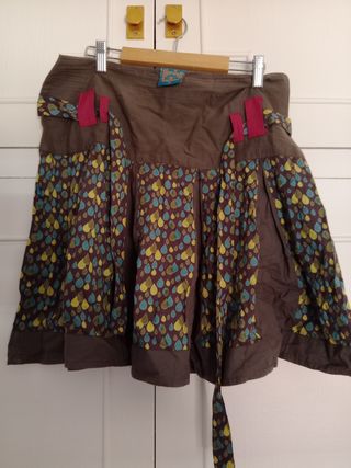 Minifalda tablas marca Tranquillo ,talla M.
