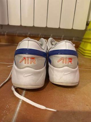 Zapatillas Nike Blancas y Azules