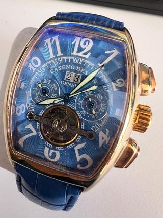 Reloj Caseno Des Geneve Azul y Dorado