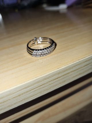 Anillo de plata de Parfois con circonio blancas
