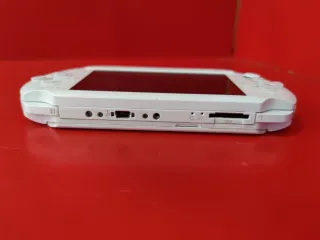 PSP E1004 Blanca + Cargador Compatible