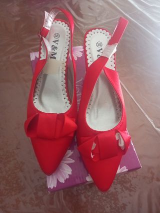 Zapatos rojos V&M talla 38 a estrenar
