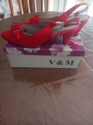 Zapatos rojos V&M talla 38 a estrenar