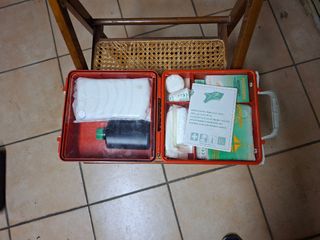 Cassetta pronto soccorso auto