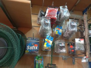 Artículos de pesca 
Anzuelos.hilo.cebos.cangrejera