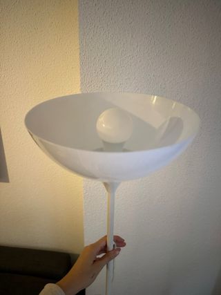 Lámpara de pie IKEA blanca