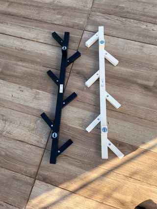 Percheros IKEA Tjusig (Negro y Blanco)