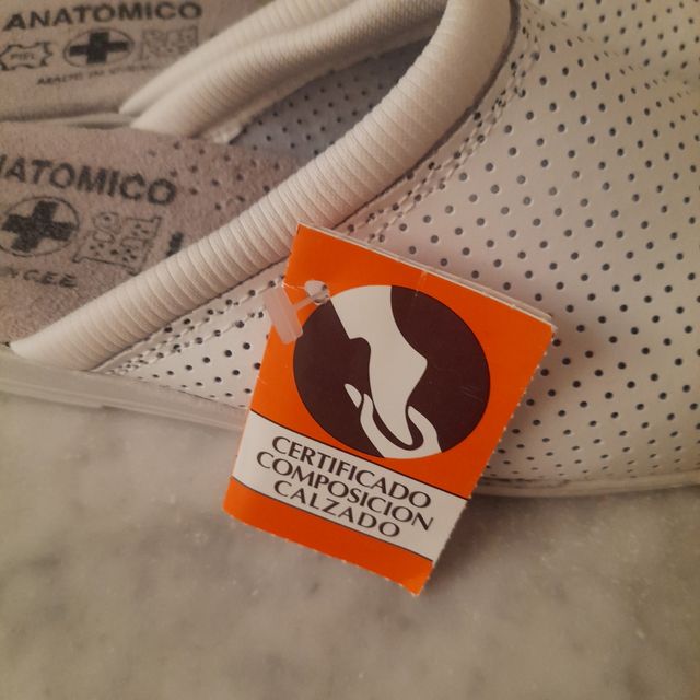Zuecos Anatómicos Blancos Talla 38