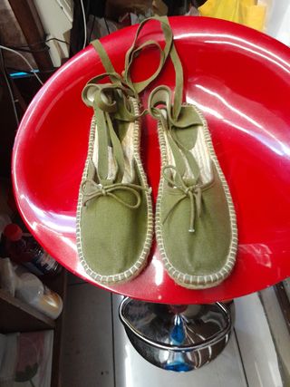 Sandali donna verdi con lacci alla schiava