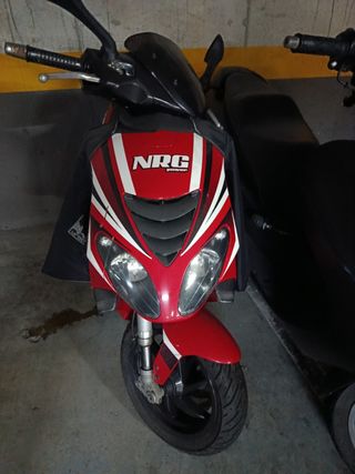 Piaggio NRG Roja y Negra