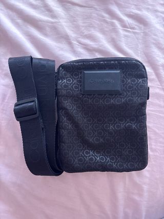 Riñonera Calvin Klein Negra