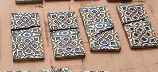 4 Azulejos Sevillanos Antiguos Decorados.