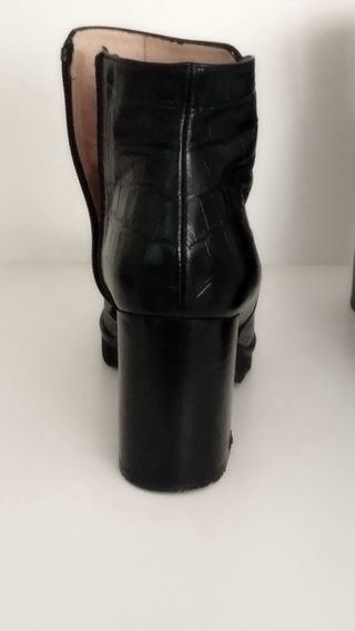 Botines negros con plataforma