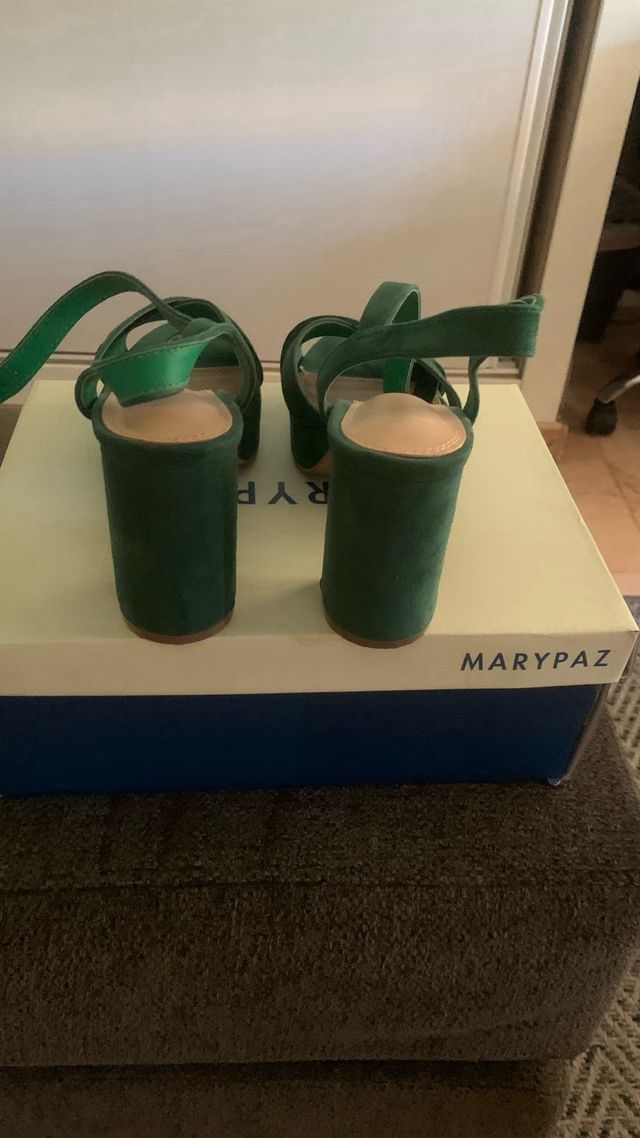 Zapatos de tacón Mary Paz verdes