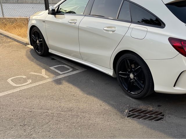 LLANTAS Mercedes CLA AMG negro brillante.