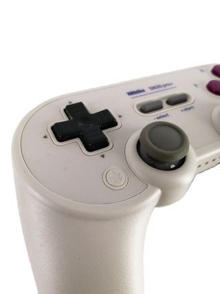 Mando 8BitDo SN30 Pro+ con adaptador USB