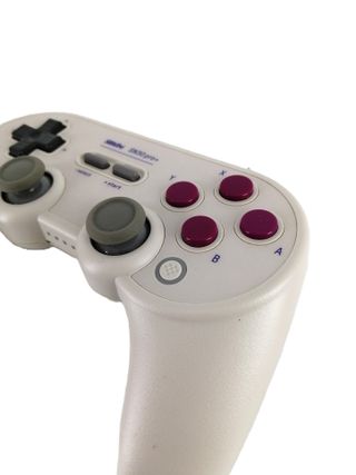 Mando 8BitDo SN30 Pro+ con adaptador USB