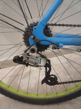Bicicleta B-TWIN azul