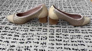 Zapatos Pitillos Beige Talla 37