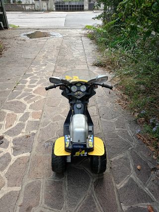 Moto elettrica Peg Perego per bambini