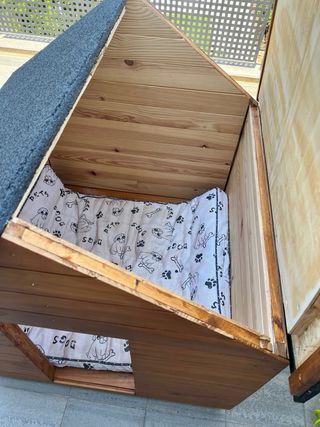 Caseta para perro de madera