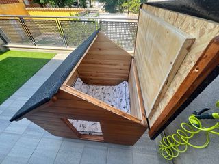 Caseta para perro de madera