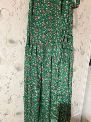 Vestido midi floral verde y rosa