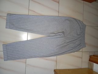Pantalones de rayas grises mujer