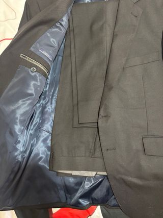 Traje de novio negro