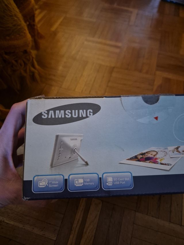 Marco Digital Fotos Samsung 7 1GB